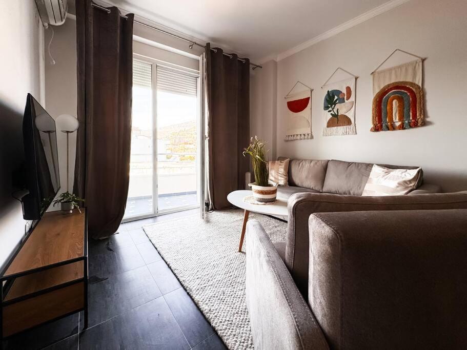 Alexandra Apartament *