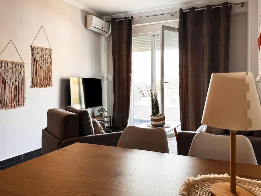 Alexandra Apartament *